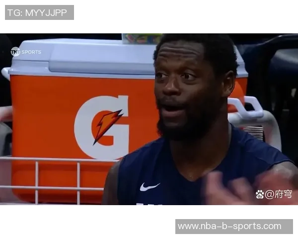 兰德尔半场高效表现24分10投10中助力球队争胜